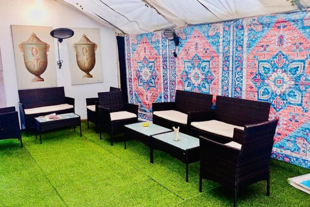 Cozy Studio Opposite Chelsea Stadium Лондон Екстериор снимка