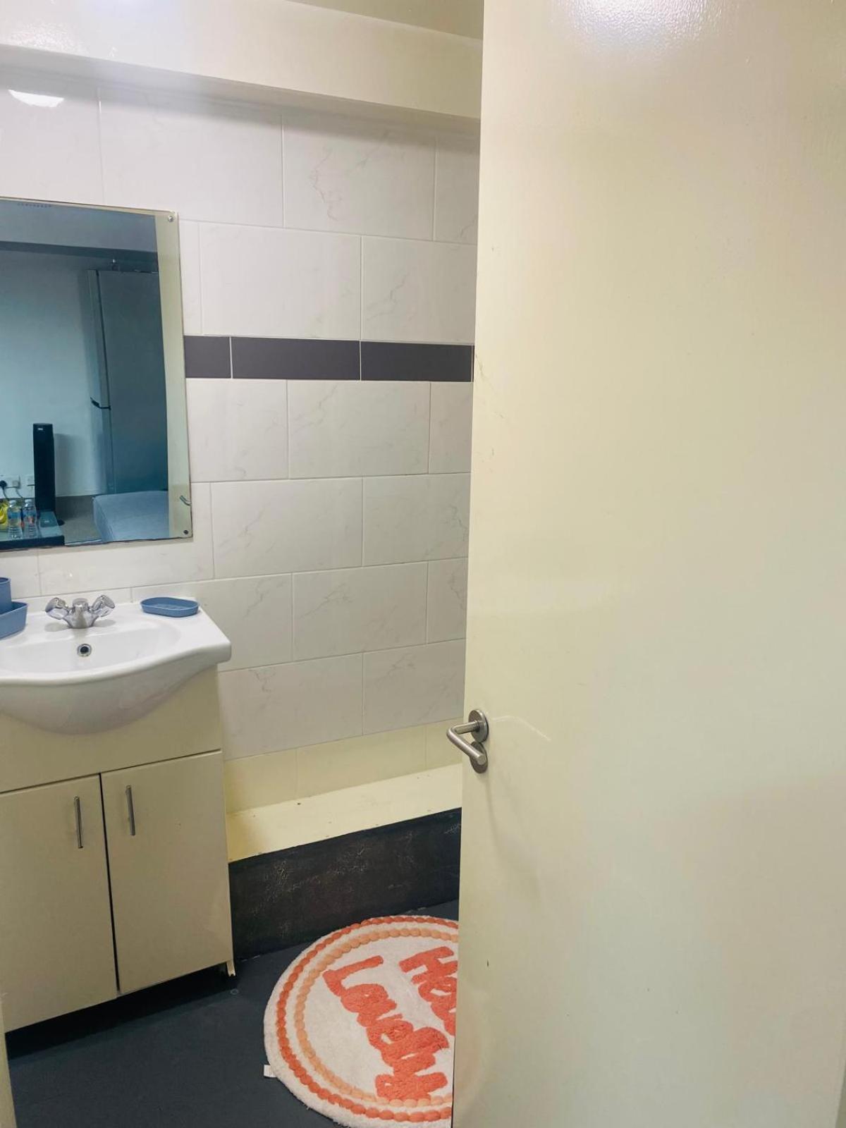 Cozy Studio Opposite Chelsea Stadium Лондон Екстериор снимка